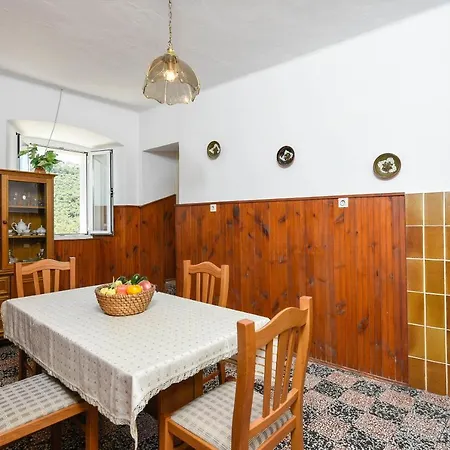 Grandma's Old House Σπίτι διακοπών Potomje