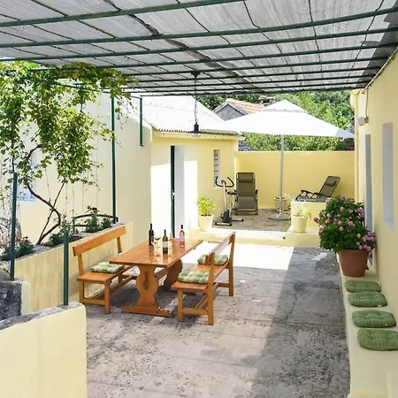 Σπίτι διακοπών Grandma's Old House